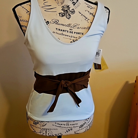 Marika Camisole with tie at the waist - Picture 1 of 6